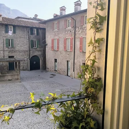 La Piazzetta 2 Apartment *